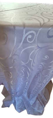 Față de masă brocart alb, model melci mari