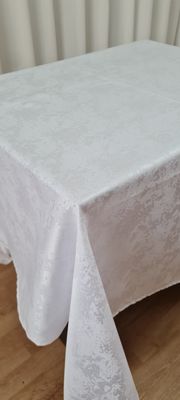 Fețe masă brocart ”ape-ape” alb