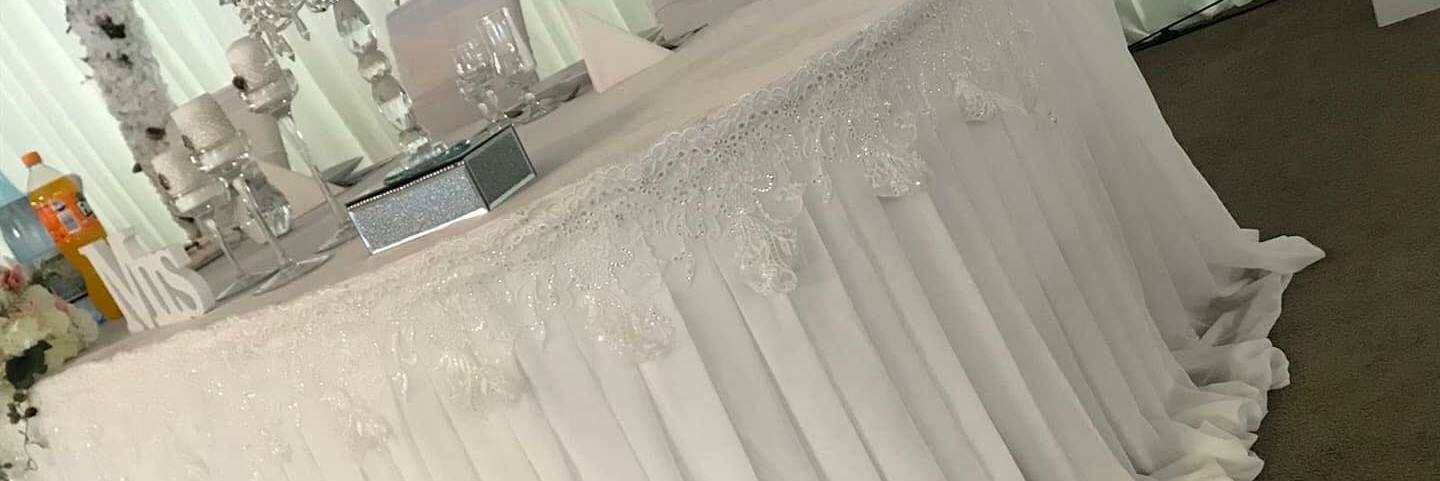 Fusta masa voal, cu bordura dantelata
