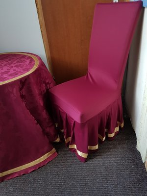 Husa scaun cu bordura satinata