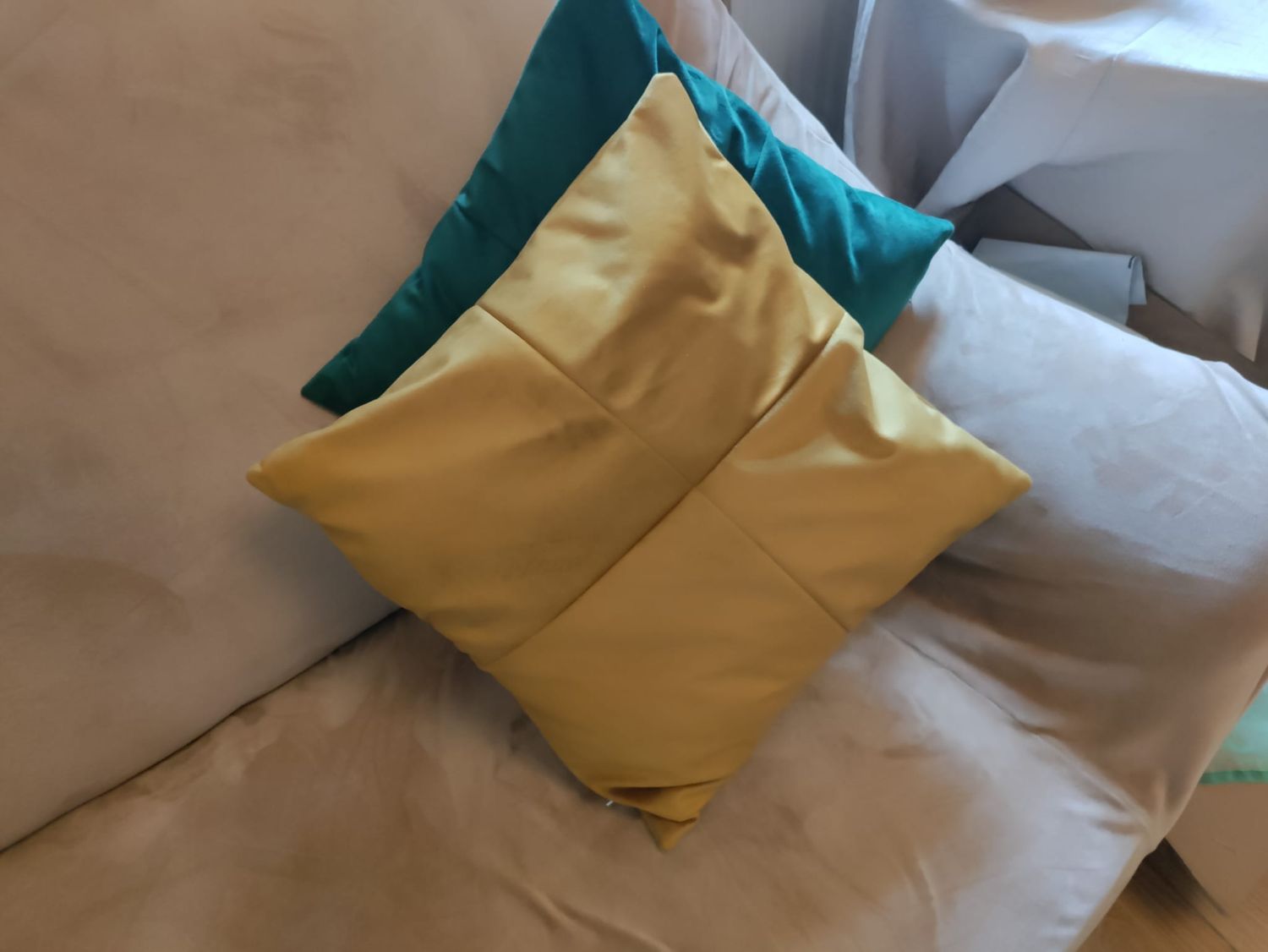 Set 2 fețe pernă decor 40x40 cm catifea galben muștar