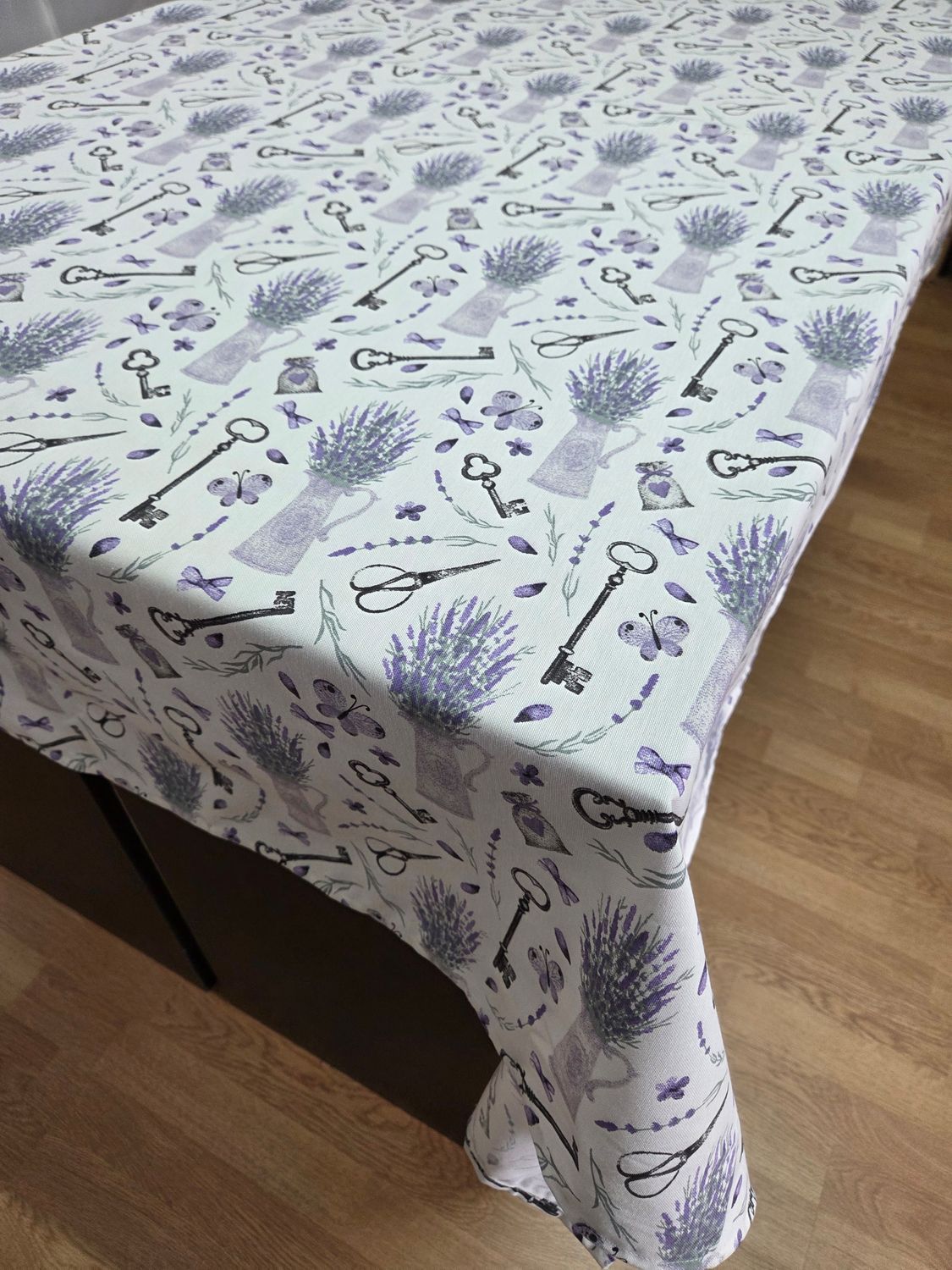 Față de masă cu lavandă, țesătură impermeabilă