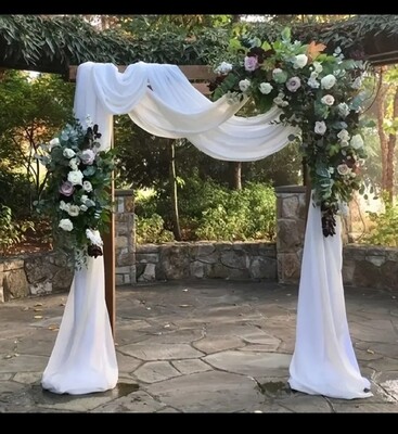 Decor arcada cu eșarfe voal