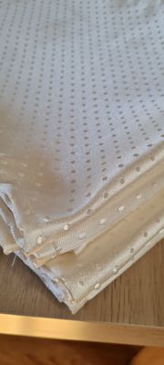 Napron brocart ivory, model puncte Napron brocart ivory, model puncte