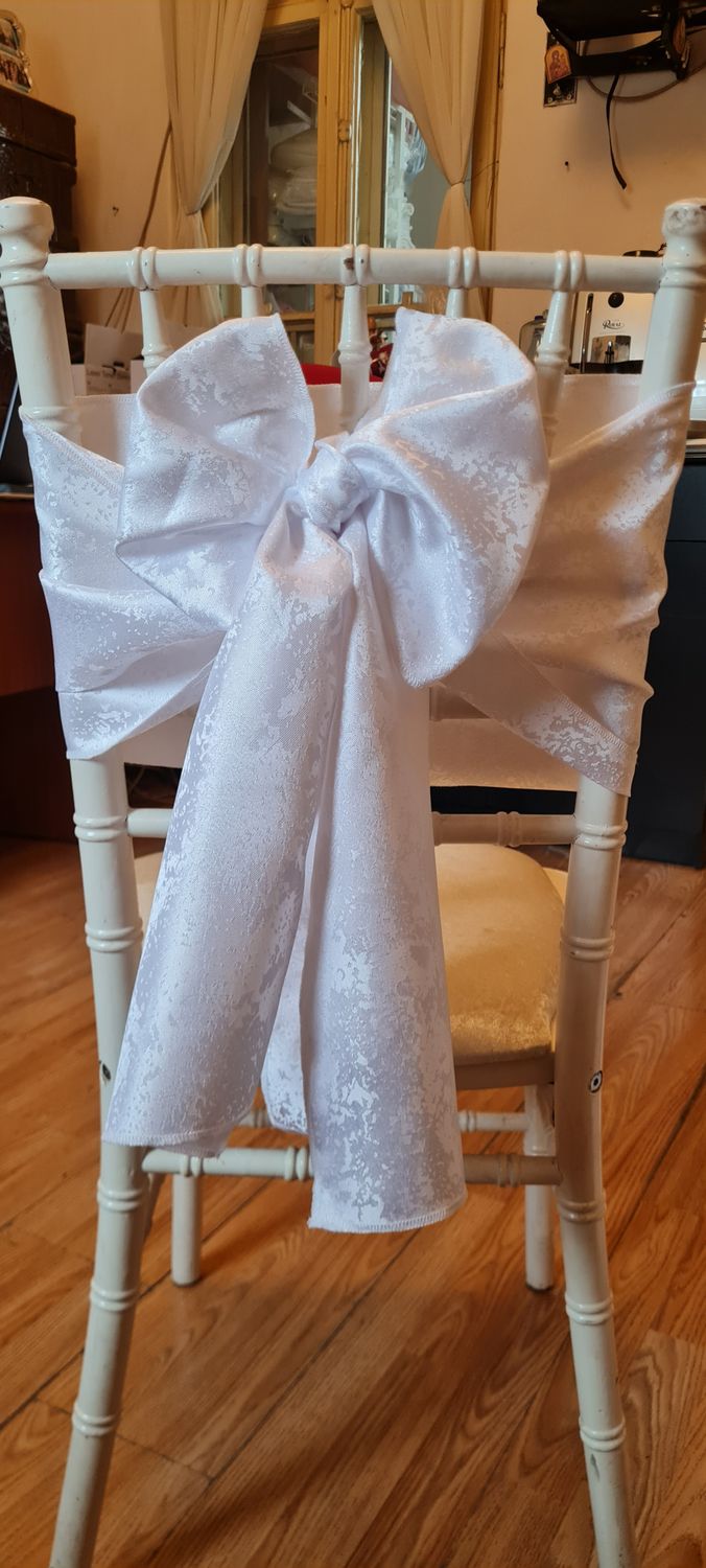 Eșarfe brocart alb model ape