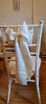 Eșarfe decorative confecționate din jakard ocru