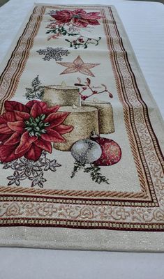 Traversă masă 40x100 cm, goblen crăciunițe roșii