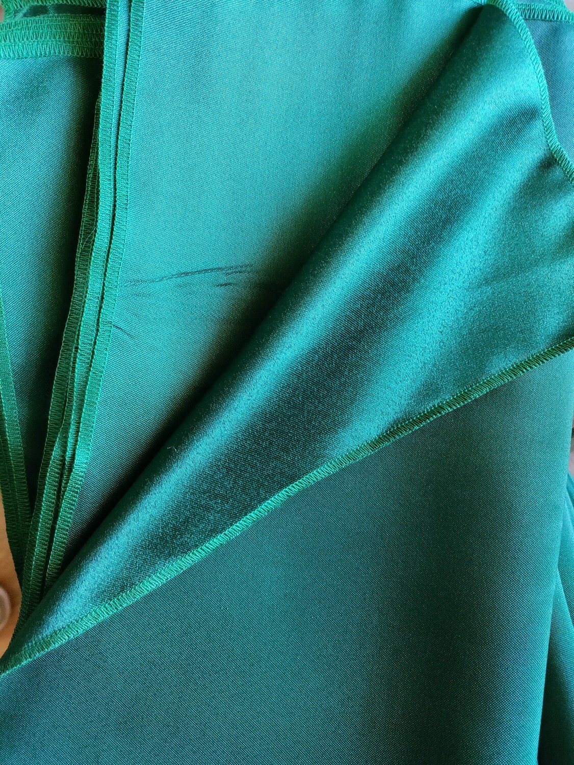 Șervete brocart satinat verde smarald