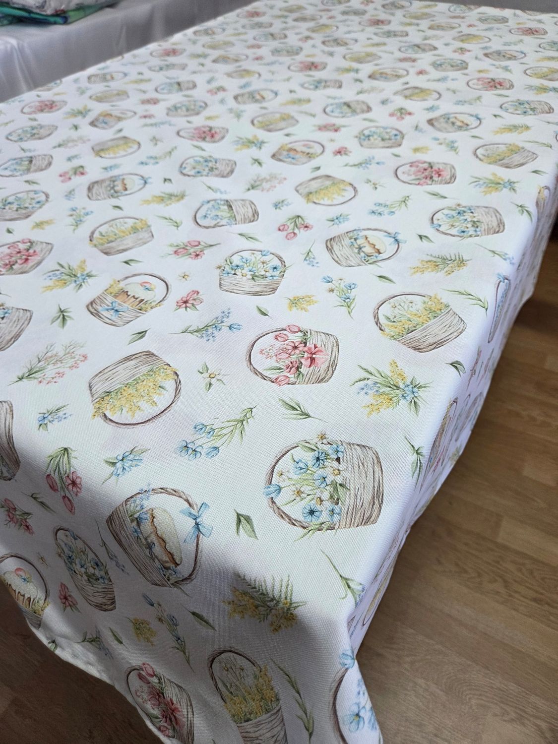 Fețe de masă impermeabile coș cu flori