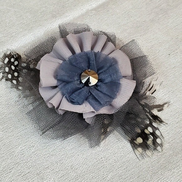 LOFT Floral Tulle Feather Pin Brooch #422