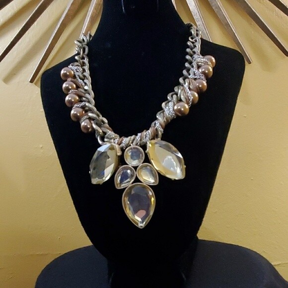LOFT Chunky Jewel Pendant Necklace #662