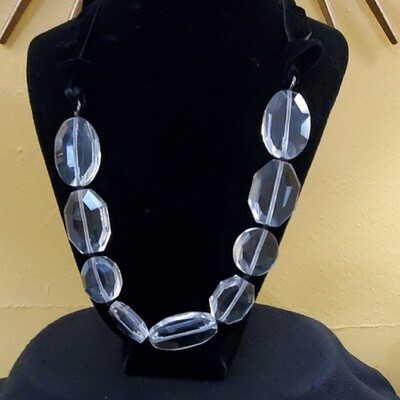 Ann Taylor Facet Glass Bead Necklace #615