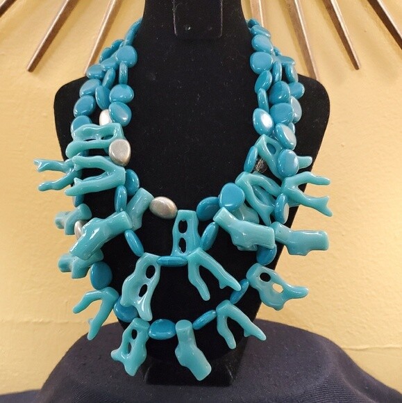 LOFT Teal Resin Rhinestone Statement Necklace #579