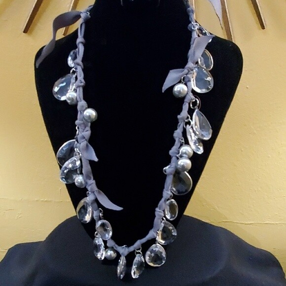 LOFT Grey Ribbon Teardrop Necklace #549
