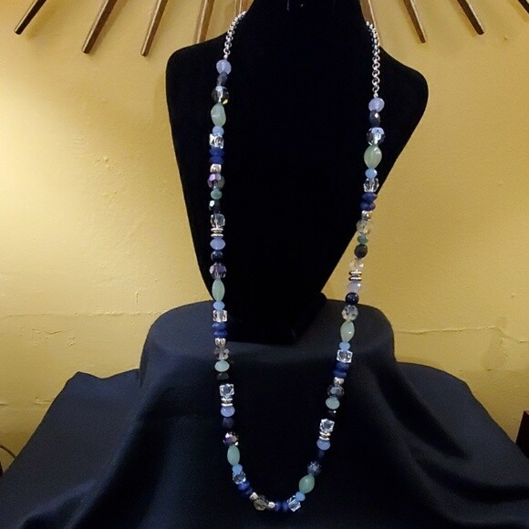 LOFT Blue Green Bead Necklace #325