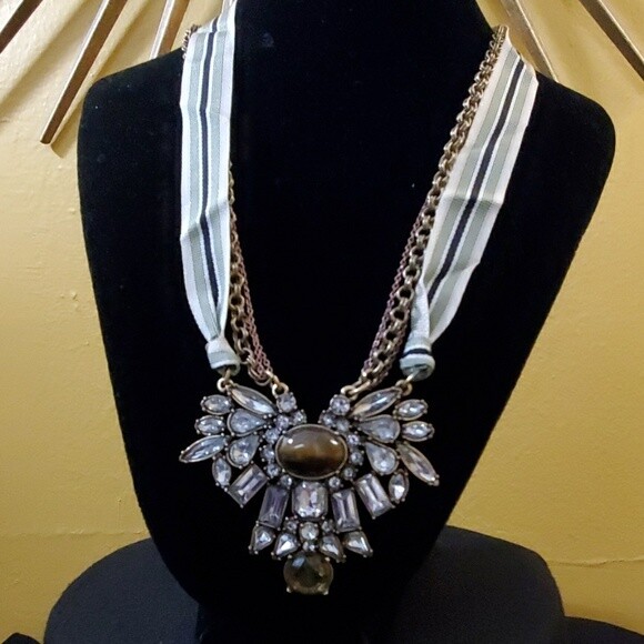 LOFT Olive Stone Rhinestone Statement Necklace 183