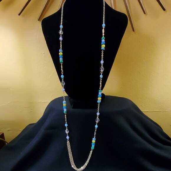 NWOT Blue Yellow Green Bead Necklace #369