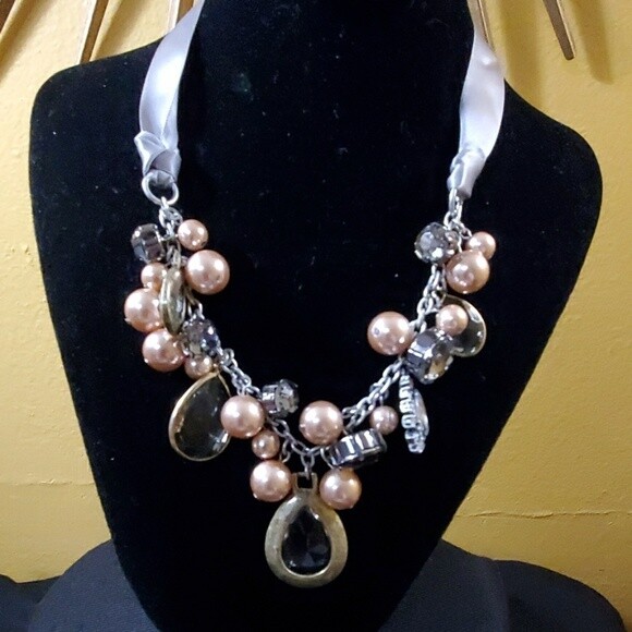 LOFT Champagne Rhinestone Cluster Necklace #165