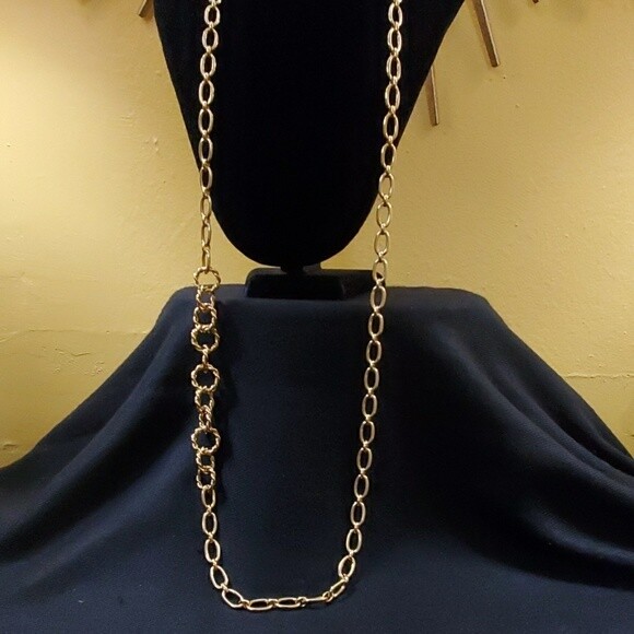 Ann Taylor Gold Metal Rope Chainlink Necklace #385