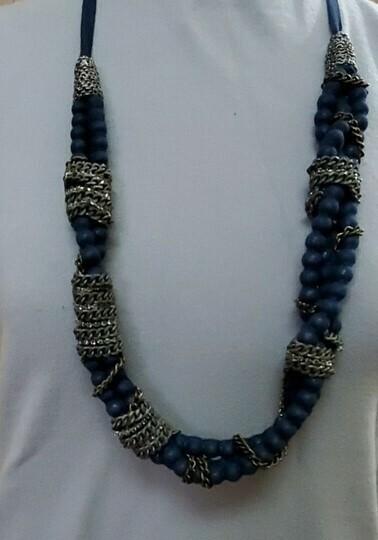 NWOT Blue Cluster Bead Rhinestone Necklace #129