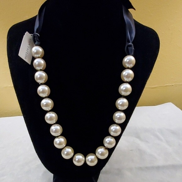 Ann Taylor Champagne Pearl Necklace #68