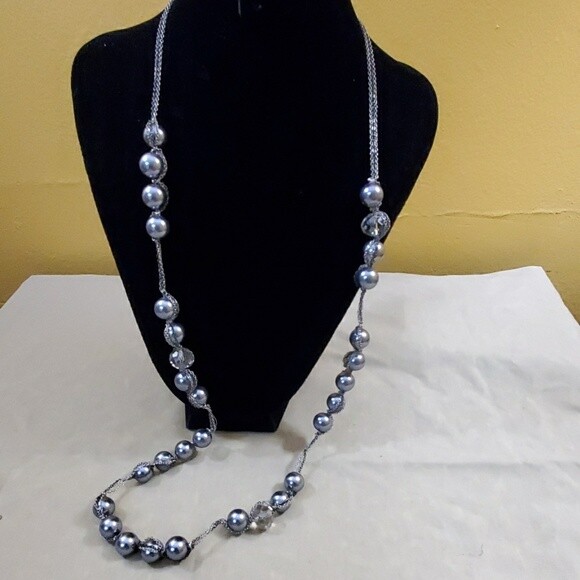 Ann Taylor Grey Ball w/Mesh Necklace #53