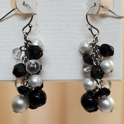 LOFT B&amp;W Cluster Bead Earrings #489