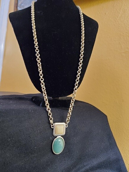 Goldtone Chainlink Green Yellow Pendant Necklace #807