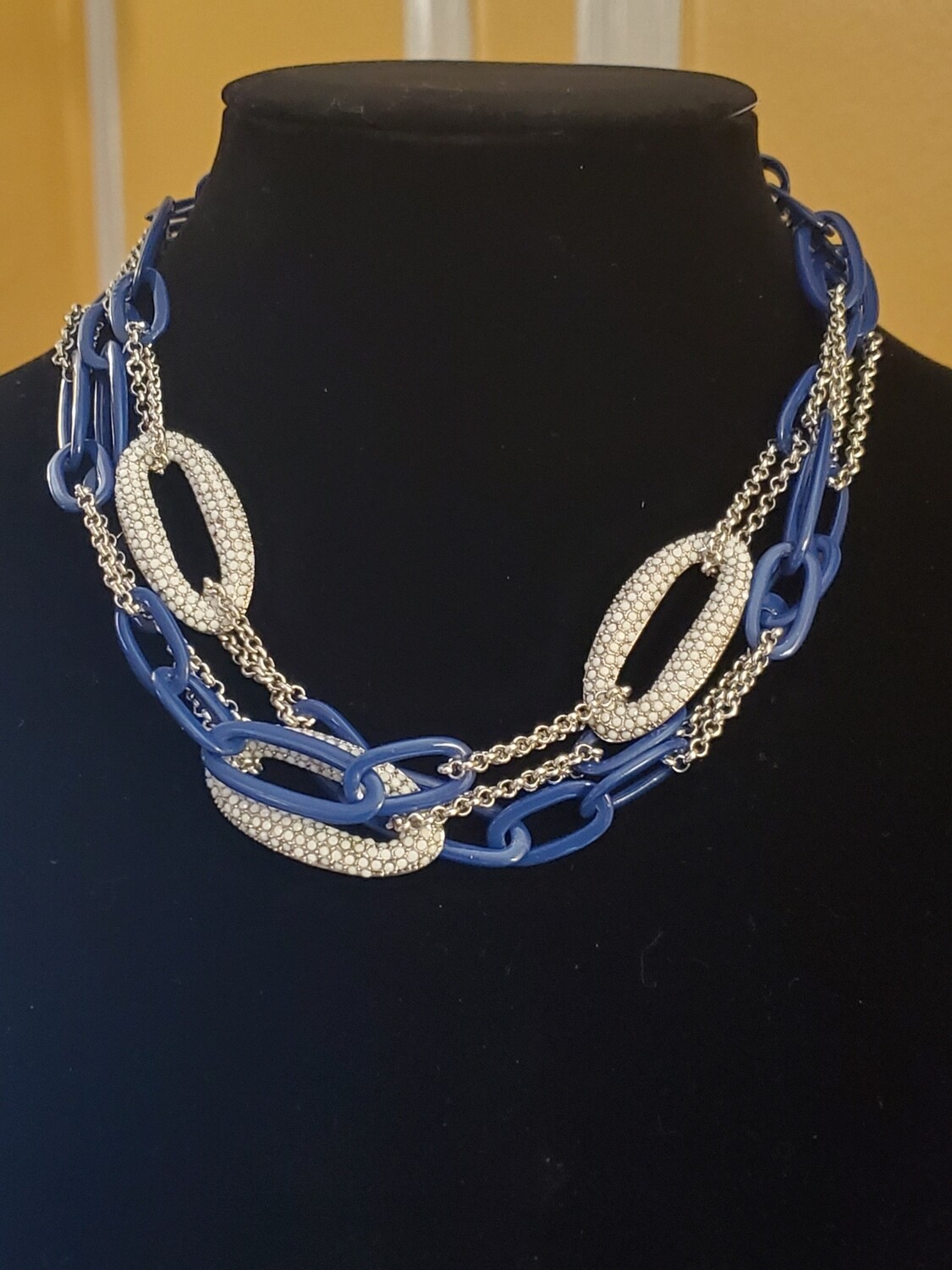 Ann Taylor Blue Enamel and Silvertone Rhinestone Chainlink Necklace #1107