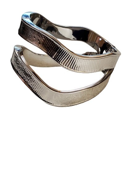 Ann Taylor Textured Silvertone Chunky Bangle Bracelet #914