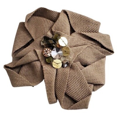 LOFT Beige Ribbon Rhinestone Pin Brooch #438