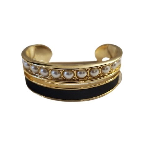 Ann Taylor Gold Faux Pearl Bracelet #1502
