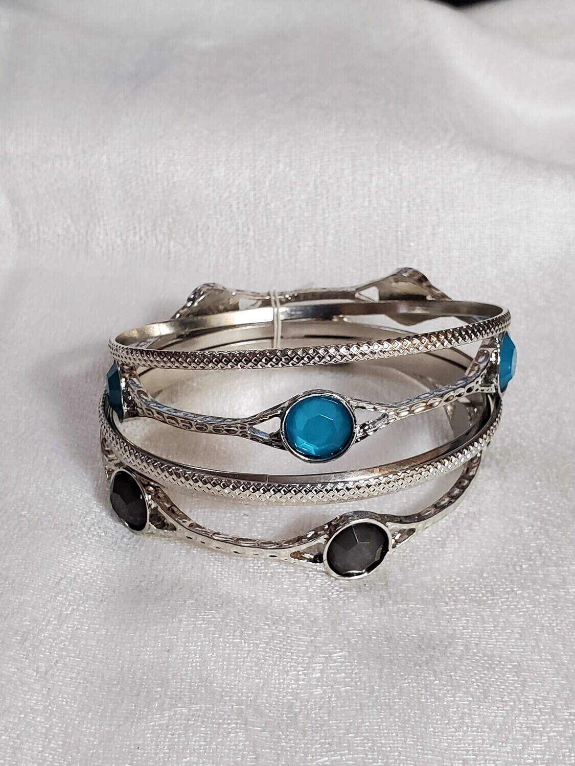 LOFT Silvertone Blue Jeweled Rhinestone Bangle Bracelet Set #951