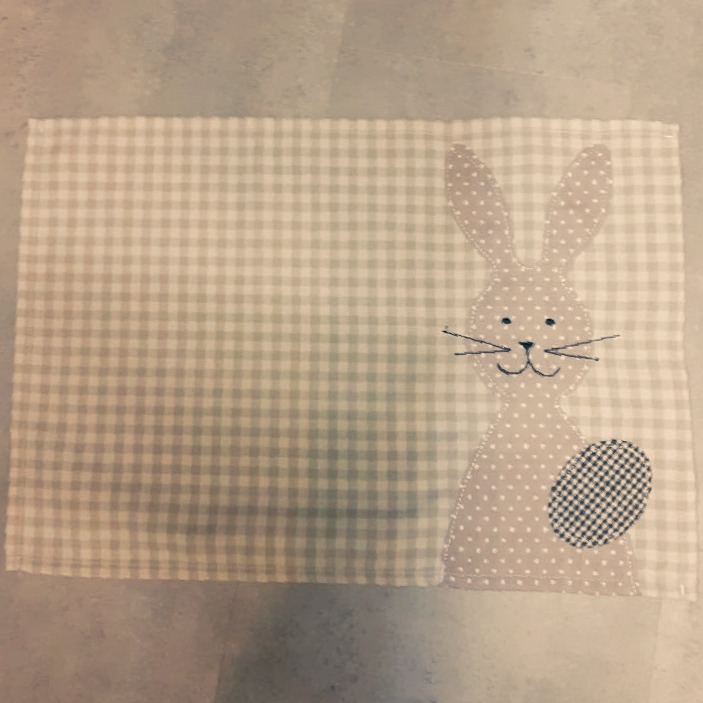 Platzset "Karierter Hase"