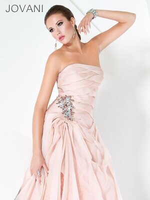 JOVANI BLK RUFFLE 9477 SIZE 8