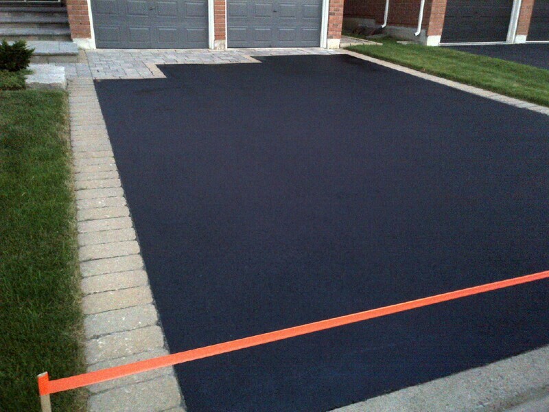 1 Car Drive with Concrete Curbing