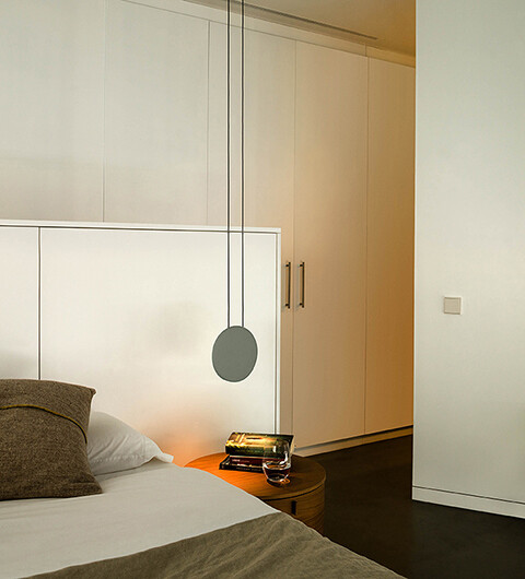 Vibia Cosmos einer Pendelleuchte