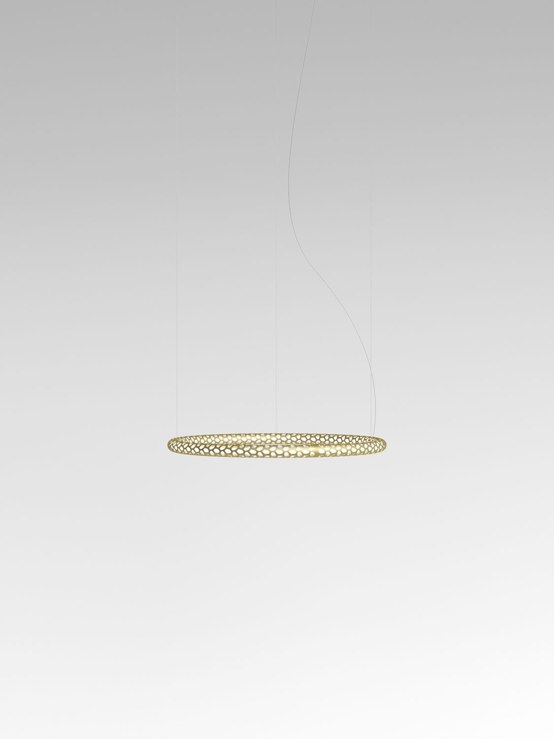 Rotaliana Squiggle Pendelleuchte, Grösse: H1 (Ø 69cm), Farbe: gold, Lichtfarbe: 2700K warmweiss, Dimmbar: ON/OFF