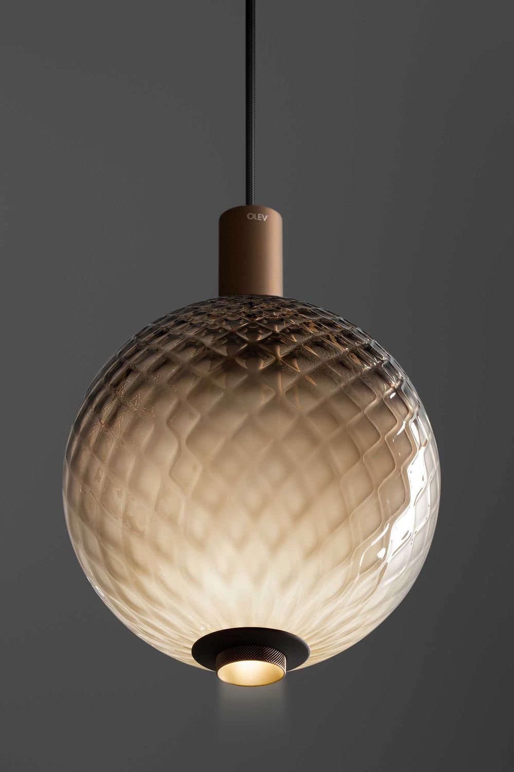 OLEV Beam Stick Nuance "Balloton Edition" Pendelleuchte OLEV Beam Stick Nuance "Balloton Edition" Pendelleuchte, Lichtfarbe: M - 2700K warmweiss, Glas - Farbe: -BAM / balloton amber