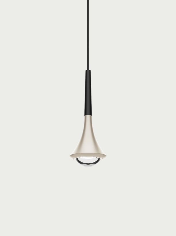 Lodes Rain Pendelleuchte mit Baldachin eckig, Variante: 7er Pendelleuchte - Baldachin L 70cm B 45cm, Farbe - Leuchte: Matte Champagne - Matte Black 9005, Lichtfarbe: 2700K warmweiss