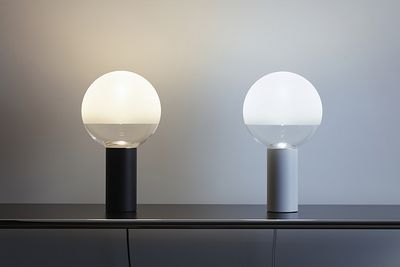 OLIGO Kuula Tischleuchte