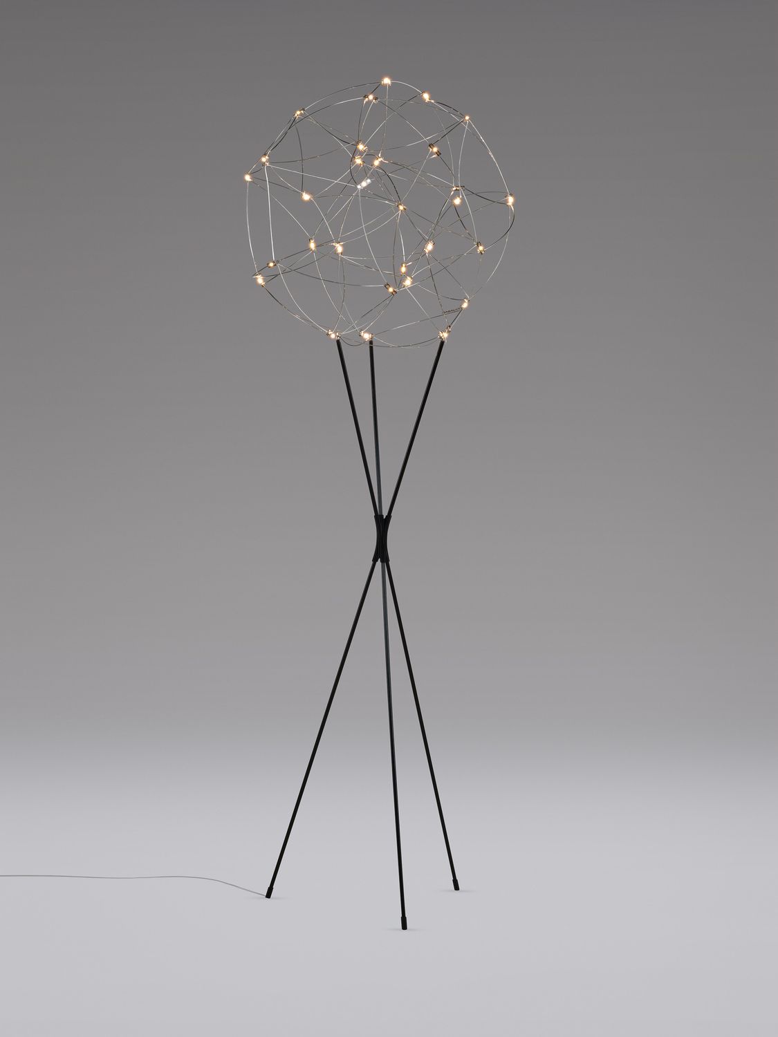 Quasar Tess Globe Stehleuchte Quasar Tess Globe Stehleuchte, Grösse: Ø 50cm H 162cm, Farbe: nickel