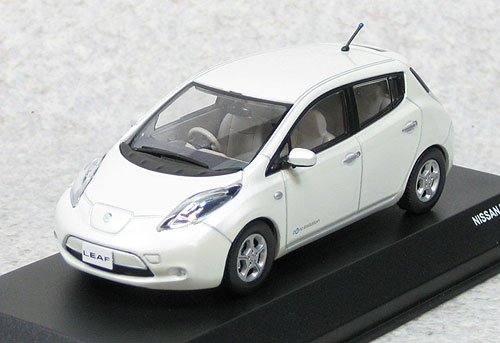 J COLLECTION - NISSAN LEAF 2010 (WHITE) - 1/43