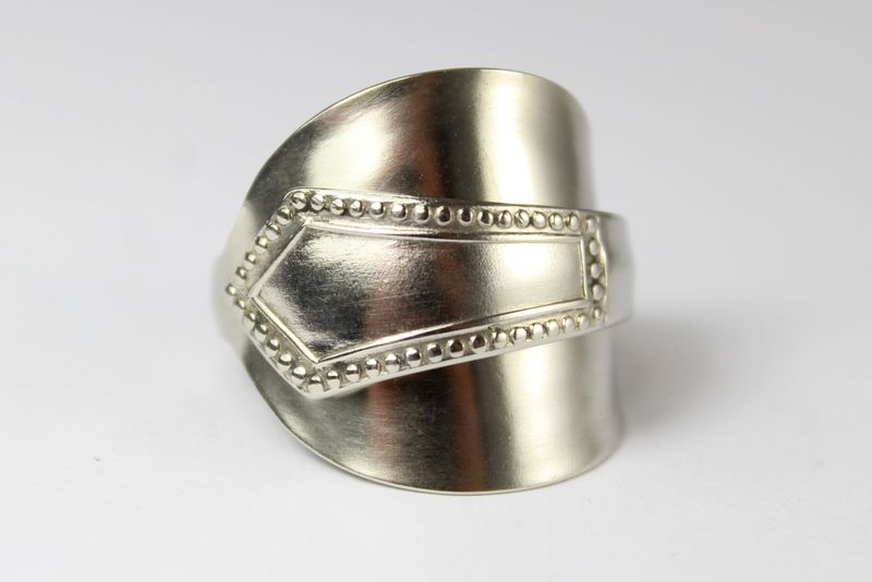 Besteck Schmuck Ring, ca. 67 (21,3) Ring aus Besteck