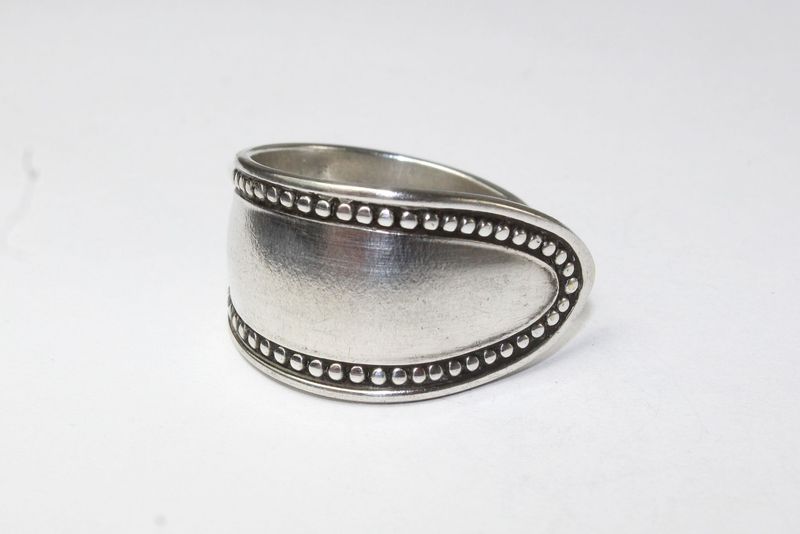 Besteckschmuck-Ring, Größe ca. 58 (18,5), gefertigt aus Besteck.