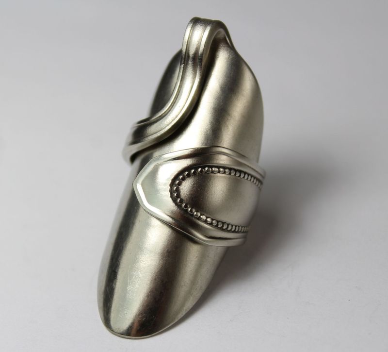 Besteckschmuck-Ring, Größe ca. 55 (17,5), gefertigt aus Besteck.
