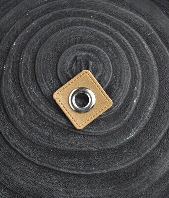 Ösenpatch quadratisch 10mm hellbraun Ösenpatch quadratisch 10mm hellbraun
