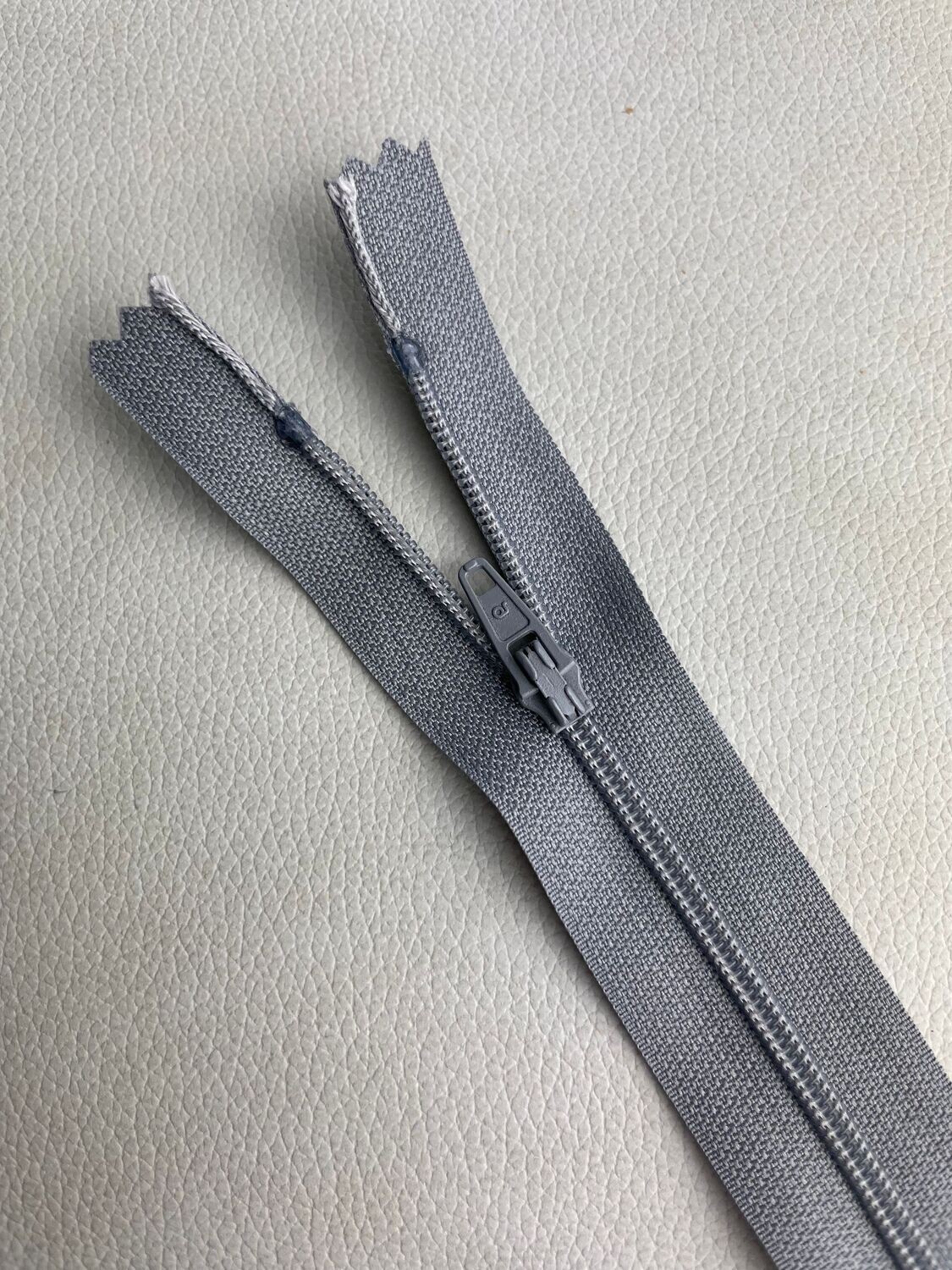 Basis Reißverschluss 19 cm