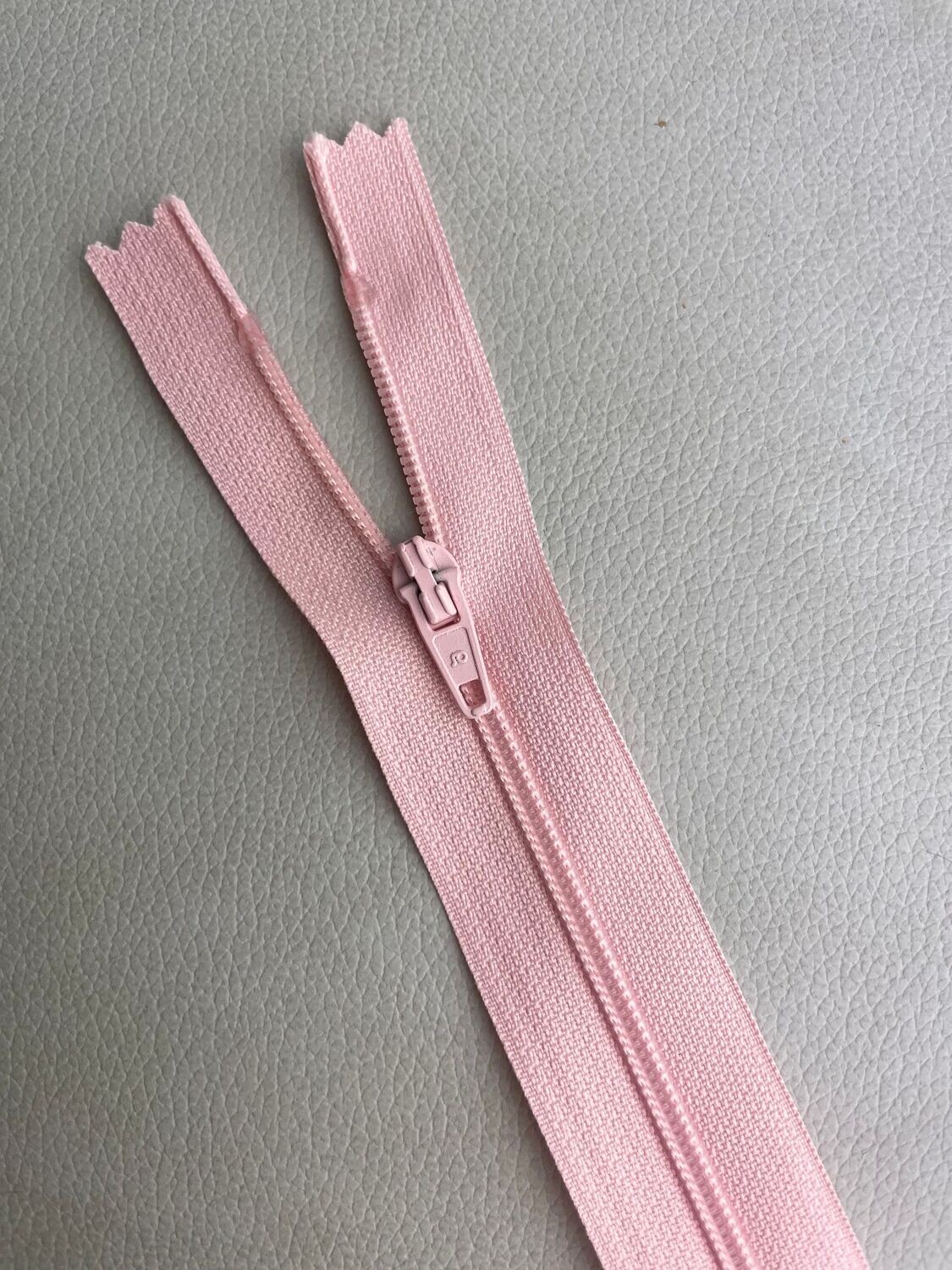 Basis Reißverschluss 24 cm