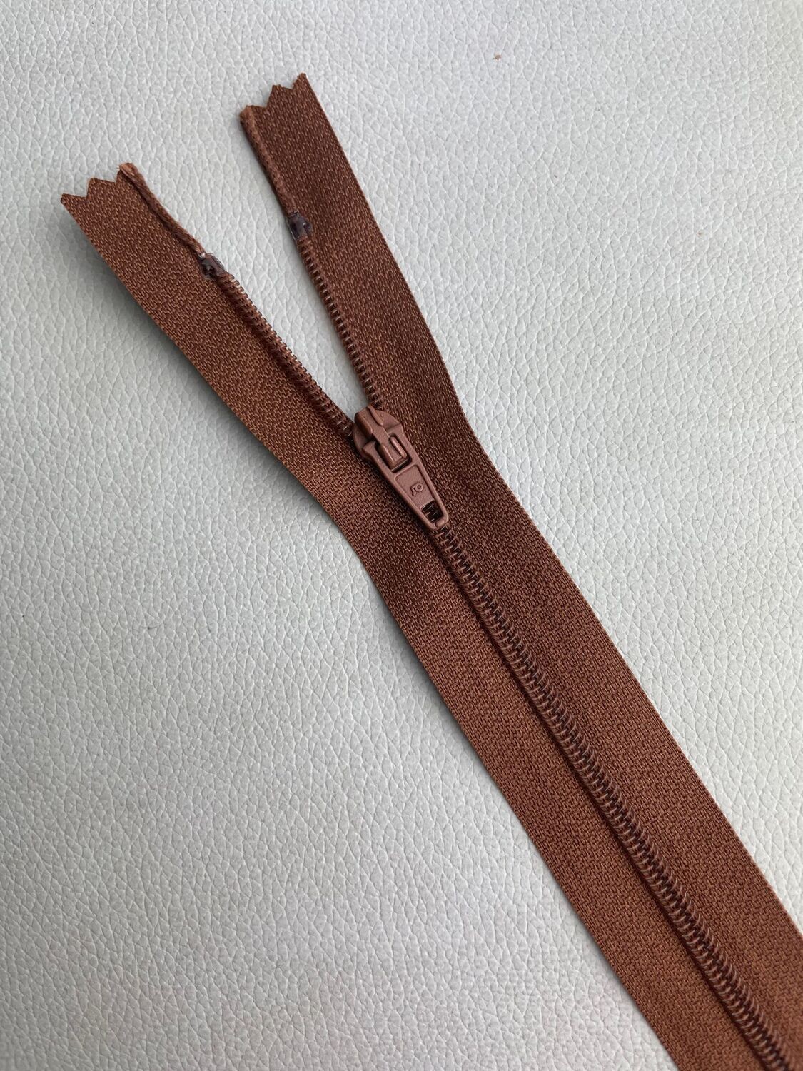 Basis Reißverschluss 23 cm